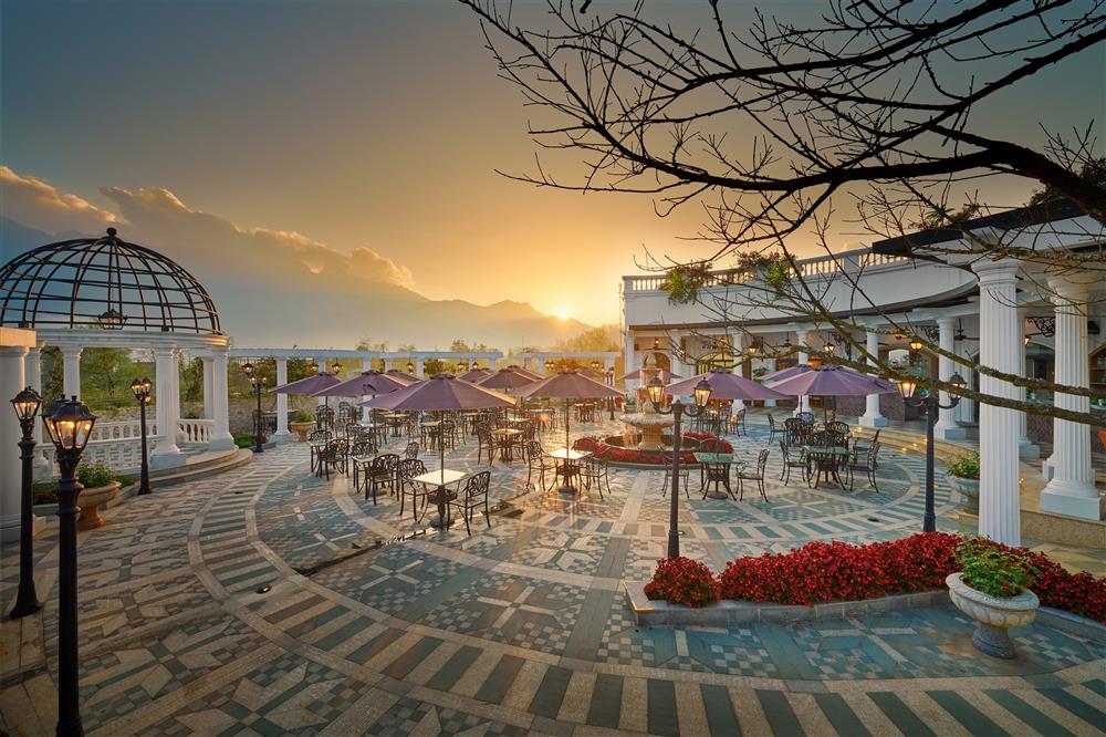 Silk Path Grand Sapa đón chứng nhận tiêu chuẩn 5 sao